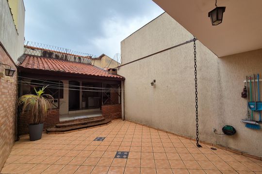 Quintal de casa à venda com 3 quartos, 242m² em Paulicéia, São Bernardo do Campo