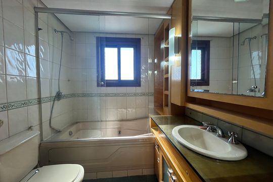 Banheiro da Suíte de apartamento à venda com 3 quartos, 187m² em Santo Afonso, Novo Hamburgo