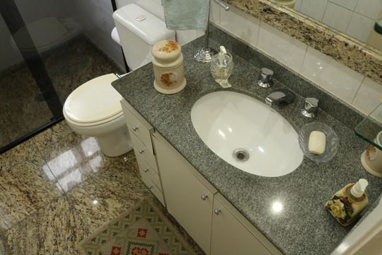 Banheiro de apartamento para alugar com 2 quartos, 98m² em Perdizes, São Paulo
