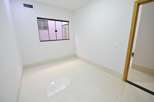 Quarto 1 de casa à venda com 3 quartos, 132m² em Jardim Balneario Meia Ponte, Goiânia