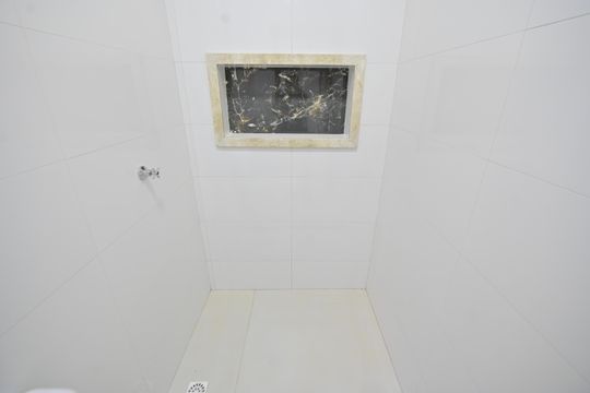 Banheiro de casa à venda com 3 quartos, 132m² em Jardim Balneario Meia Ponte, Goiânia