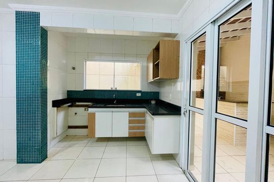 Cozinha de casa de condomínio à venda com 3 quartos, 210m² em Ponte Grande, Guarulhos
