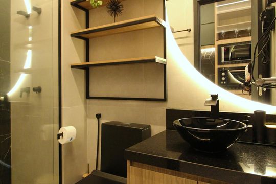 Banheiro de kitnet/studio à venda com 1 quarto, 24m² em Indianópolis, São Paulo