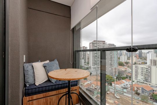 Varanda de kitnet/studio à venda com 1 quarto, 26m² em Jardim das Acácias, São Paulo