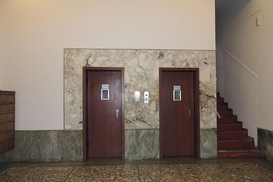 Elevadores de apartamento à venda com 3 quartos, 99m² em Floresta, Porto Alegre