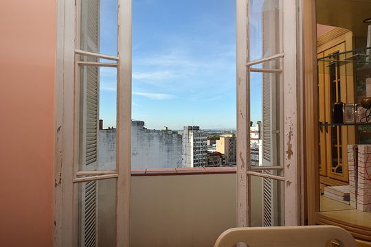 Sacada da sala de apartamento à venda com 3 quartos, 99m² em Floresta, Porto Alegre