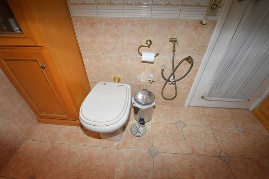Banheiro de apartamento à venda com 3 quartos, 99m² em Floresta, Porto Alegre