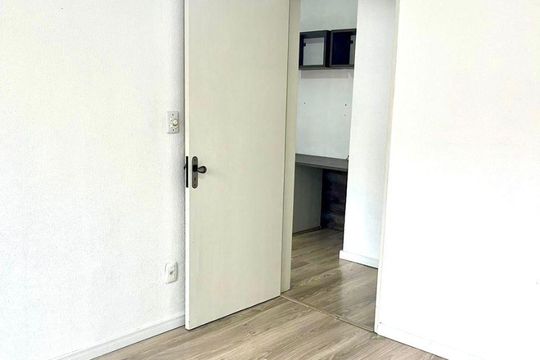 Quarto de apartamento à venda com 1 quarto, 39m² em Nonoai, Porto Alegre