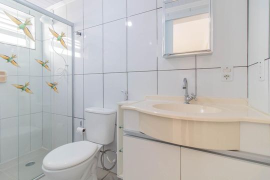 Banheiro Social de apartamento para alugar com 1 quarto, 45m² em Menino Deus, Porto Alegre