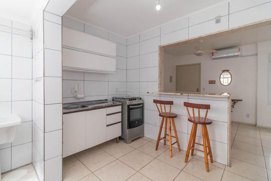 Cozinha e Área de Serviço de apartamento para alugar com 1 quarto, 45m² em Menino Deus, Porto Alegre