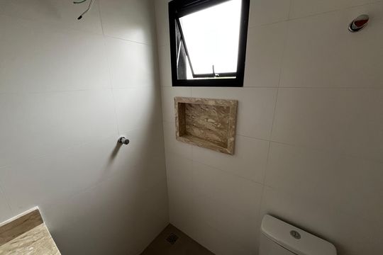 Banheiro da Suíte 1 de casa à venda com 3 quartos, 120m² em Jardim Paraíso, São Paulo