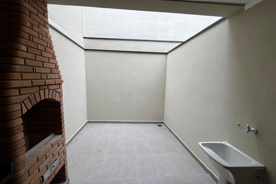 Churrasqueira/Quintal/Lavanderia de casa à venda com 3 quartos, 120m² em Jardim Paraíso, São Paulo