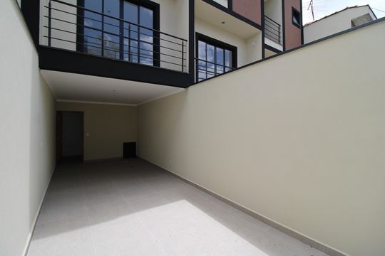 Garagem de casa à venda com 3 quartos, 120m² em Jardim Paraíso, São Paulo