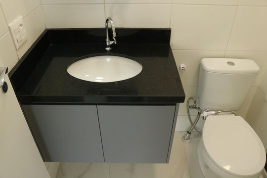 Banheiro de apartamento à venda com 1 quarto, 32m² em Pompeia, São Paulo