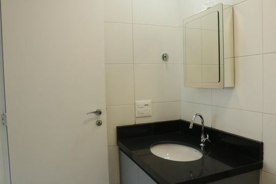 Banheiro de apartamento à venda com 1 quarto, 32m² em Pompeia, São Paulo