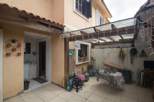 Área comum - Churrasqueira de casa à venda com 4 quartos, 200m² em Espírito Santo, Porto Alegre