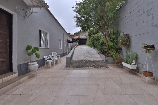 Quintal de casa à venda com 3 quartos, 350m² em Vila Bertioga, São Paulo