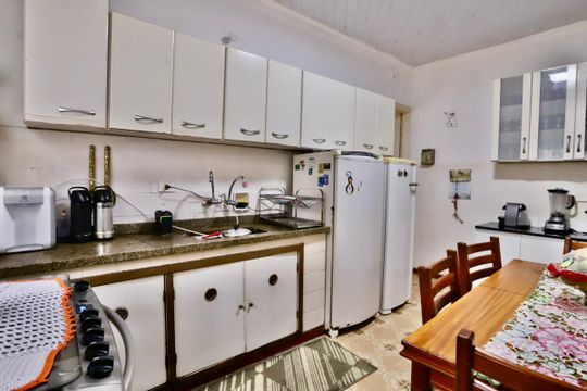 Cozinha de casa à venda com 3 quartos, 350m² em Vila Bertioga, São Paulo