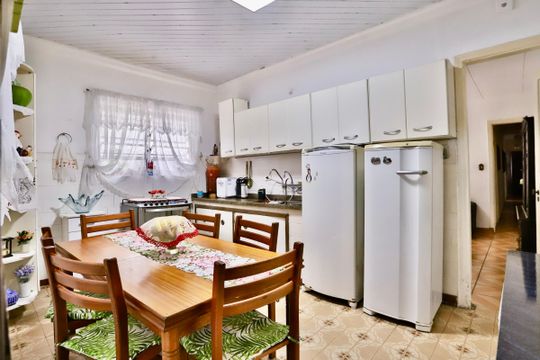 Cozinha de casa à venda com 3 quartos, 350m² em Vila Bertioga, São Paulo