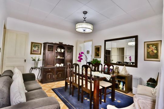 Sala de casa à venda com 3 quartos, 350m² em Vila Bertioga, São Paulo