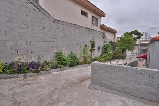 Quintal de casa à venda com 3 quartos, 350m² em Vila Bertioga, São Paulo