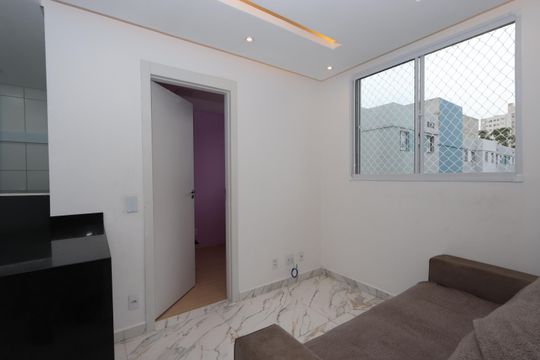 Sala de apartamento para alugar com 2 quartos, 34m² em Cidade São Mateus, São Paulo