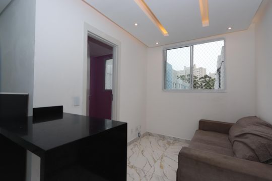Sala de apartamento para alugar com 2 quartos, 34m² em Cidade São Mateus, São Paulo