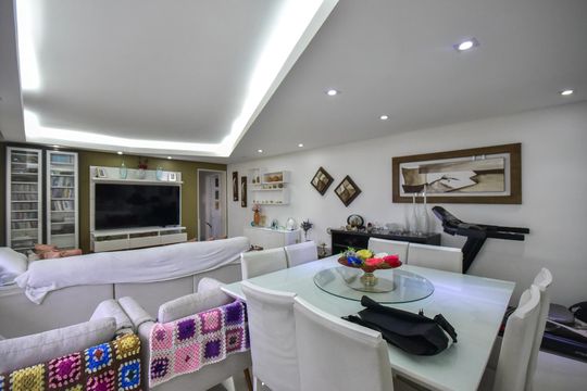 Sala de apartamento à venda com 4 quartos, 179m² em Jardim Vazani, São Paulo