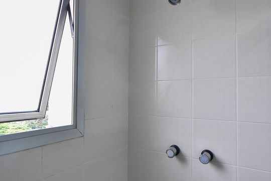 Chuveiro da Suíte 1 de apartamento à venda com 4 quartos, 179m² em Jardim Vazani, São Paulo