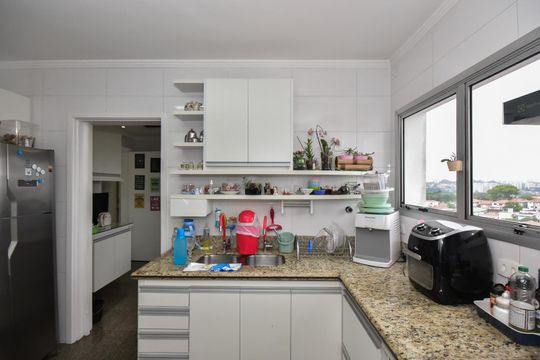 Cozinha de apartamento à venda com 4 quartos, 179m² em Jardim Vazani, São Paulo