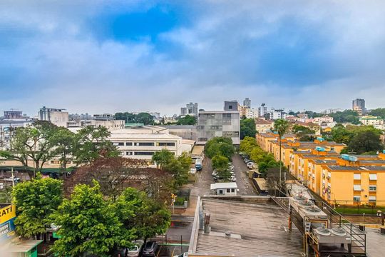Vista de apartamento à venda com 2 quartos, 71m² em Passo d’Areia, Porto Alegre
