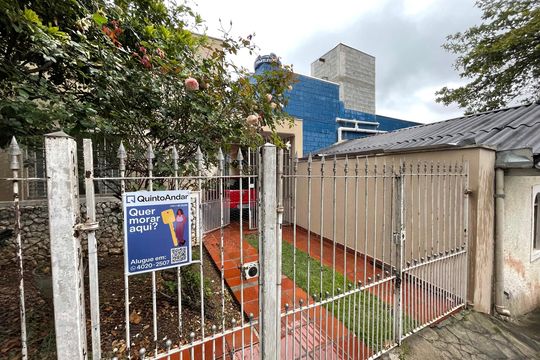 Fachada de casa para alugar com 3 quartos, 80m² em Jardim Luísa, São Paulo