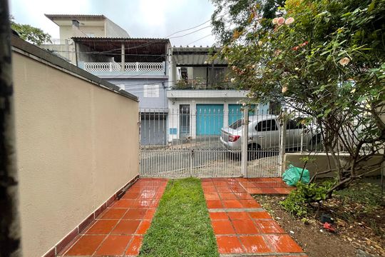 Garagem de casa para alugar com 3 quartos, 80m² em Jardim Luísa, São Paulo