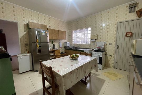 Cozinha de casa para alugar com 3 quartos, 80m² em Jardim Luísa, São Paulo