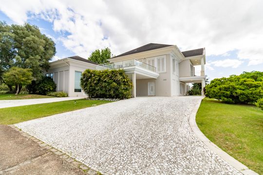 Entrada de casa de condomínio para alugar com 7 quartos, 940m² em Cavalhada, Porto Alegre