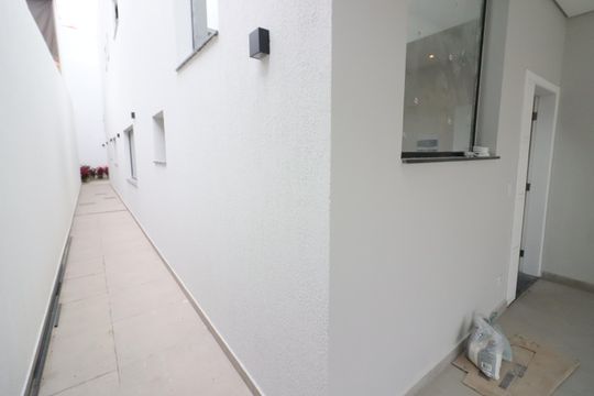 Garagem de casa à venda com 3 quartos, 150m² em Vila Yara, Osasco