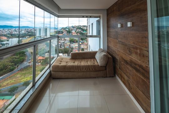 Sacada de apartamento à venda com 4 quartos, 120m² em Ouro Preto, Belo Horizonte