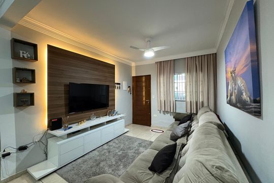 Sala de casa à venda com 3 quartos, 130m² em Vila Linda, Santo André