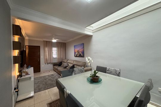Sala de casa à venda com 3 quartos, 130m² em Vila Linda, Santo André