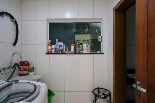 Área de Serviço de casa à venda com 3 quartos, 249m² em Vila Angelina, São Bernardo do Campo