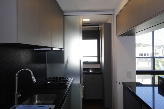 Cozinha de apartamento à venda com 2 quartos, 128m² em Jardim do Salso, Porto Alegre