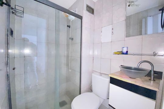 Banheiro de apartamento à venda com 2 quartos, 45m² em Todos Os Santos, Rio de Janeiro