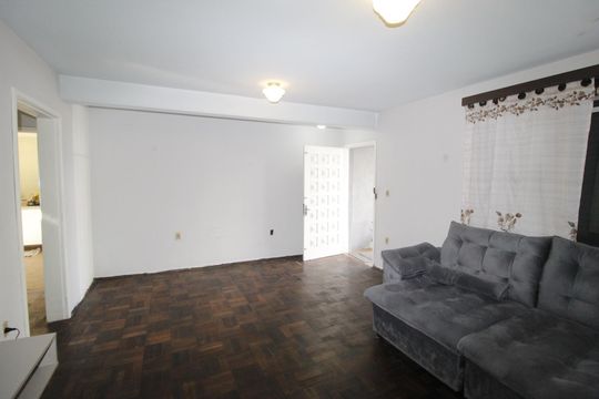 Sala de casa à venda com 3 quartos, 297m² em São Geraldo, Porto Alegre