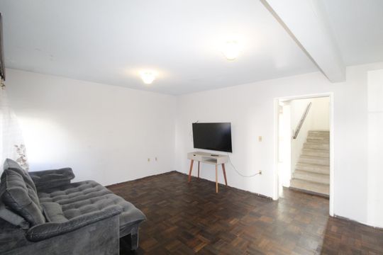 Sala de casa à venda com 3 quartos, 297m² em São Geraldo, Porto Alegre