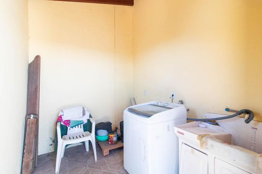 Área de Serviço de casa à venda com 3 quartos, 175m² em Partenon, Porto Alegre