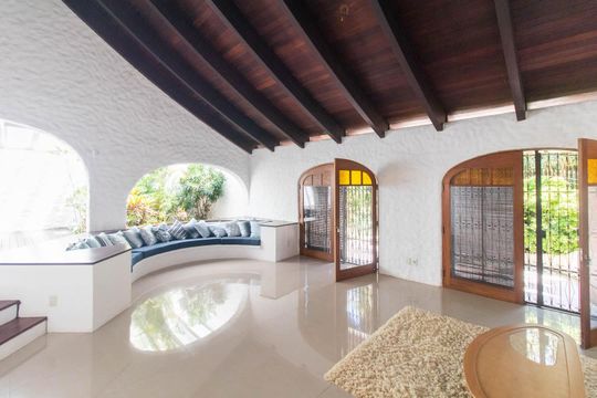Casa à venda com 4 quartos, 700m² em Vila Conceição, Porto Alegre