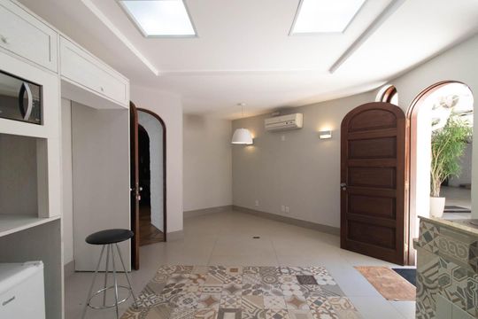 Cozinha de casa à venda com 4 quartos, 700m² em Vila Conceição, Porto Alegre