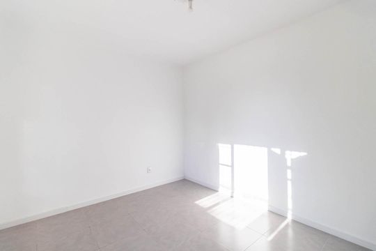 Quarto de apartamento à venda com 1 quarto, 40m² em Menino Deus, Porto Alegre