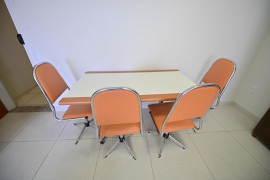 Sala de apartamento à venda com 2 quartos, 64m² em Parque Amazonia, Goiânia