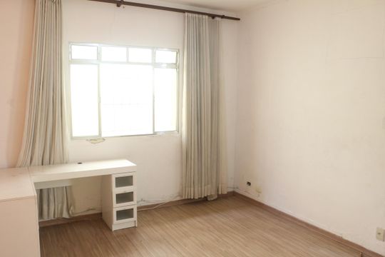 Casa à venda com 4 quartos, 300m² em Osvaldo Cruz, São Caetano do Sul